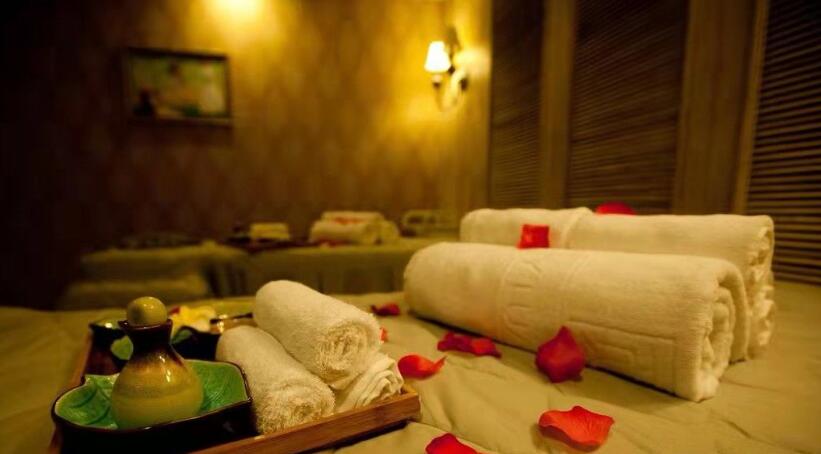 拉萨高端水疗spa会馆就这样带着清风月静抚慰了光阴悲喜